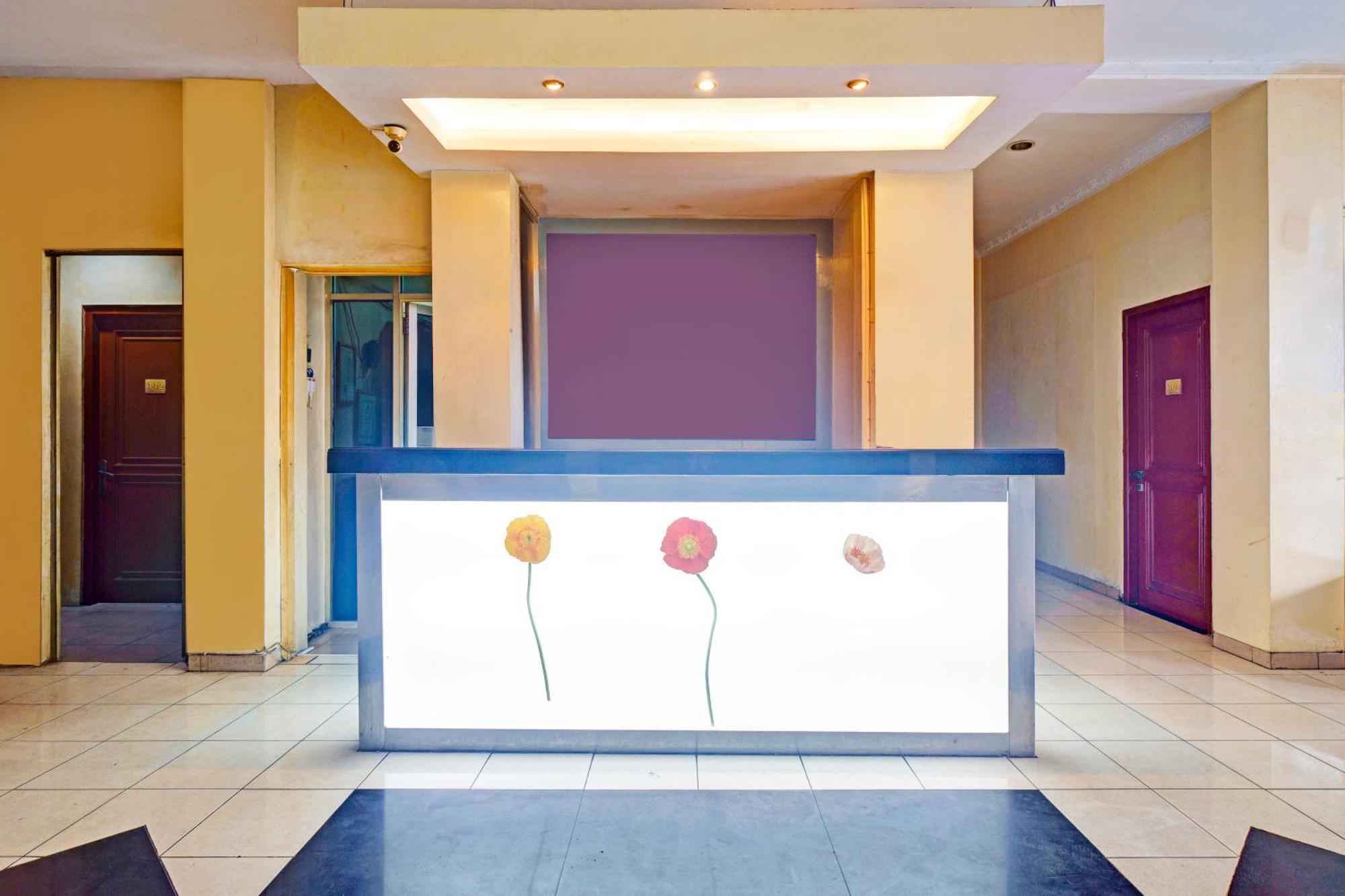 Collection O Tanah Abang Near Stasiun Tanah Abang Formerly Bimo Slipi Hotel 4*