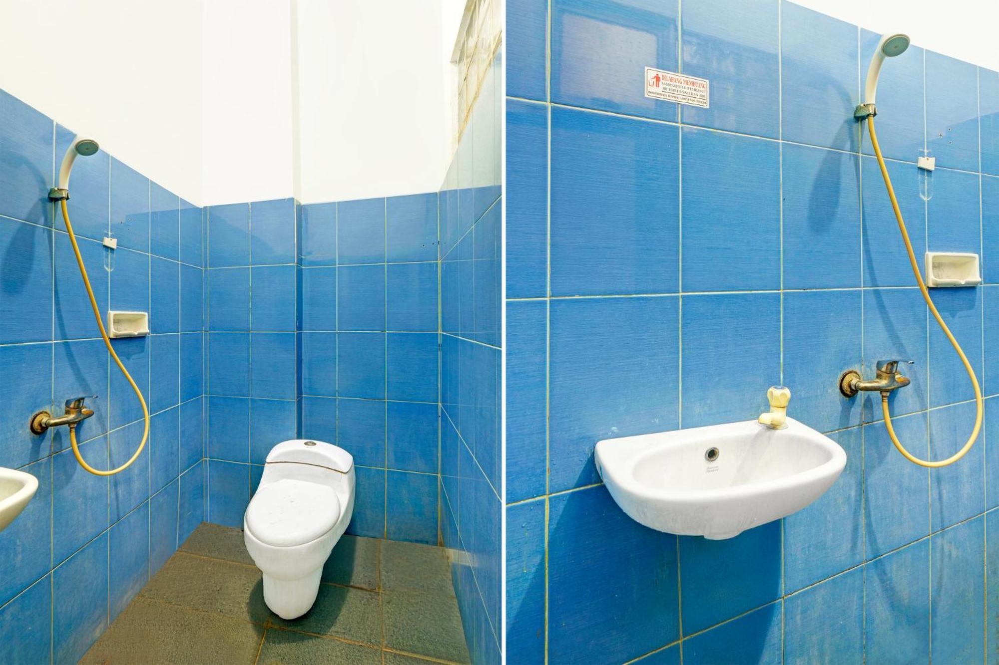 Collection O Tanah Abang Near Stasiun Tanah Abang Formerly Bimo Slipi 4*
